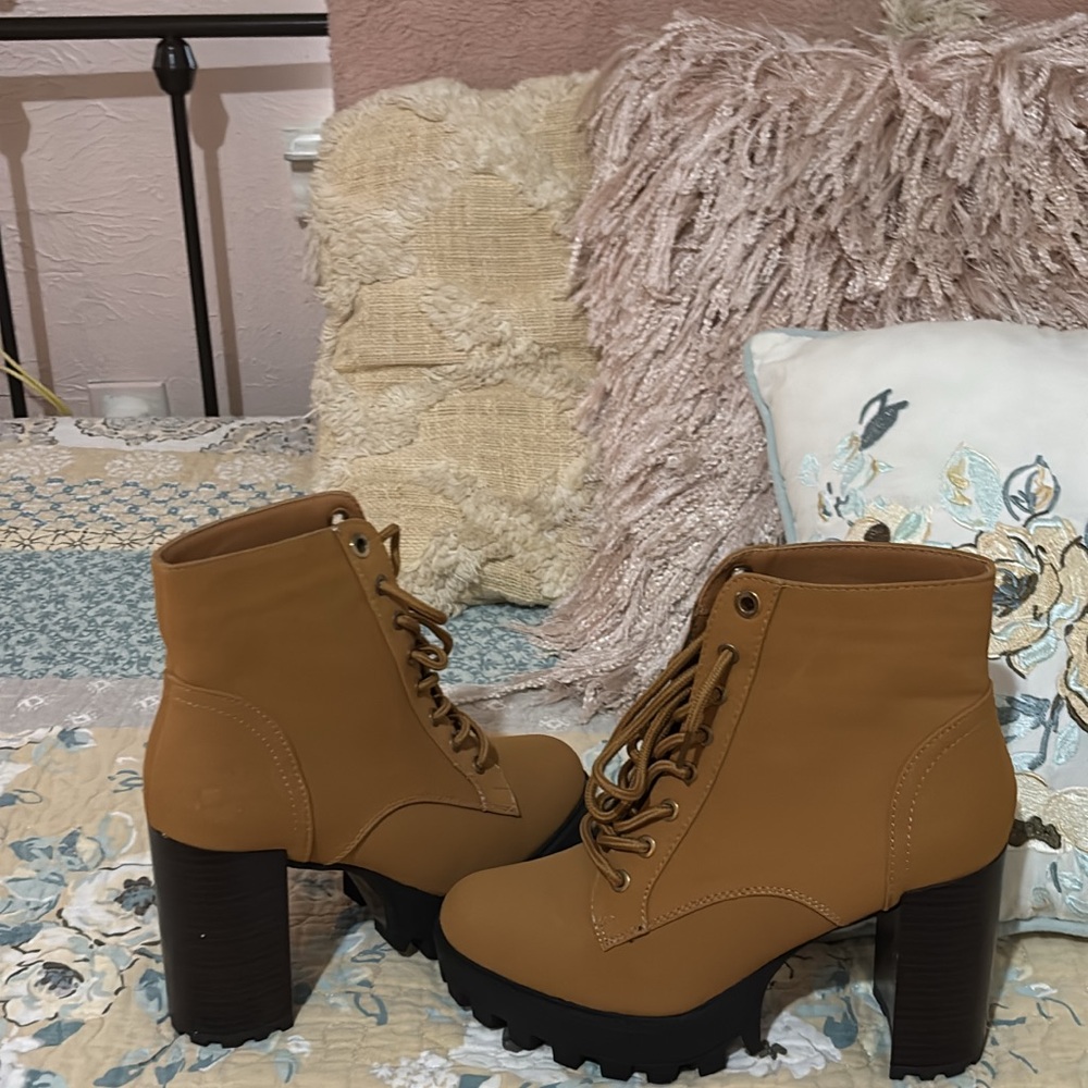 Stylish Tan Lace-Up Ankle Boots